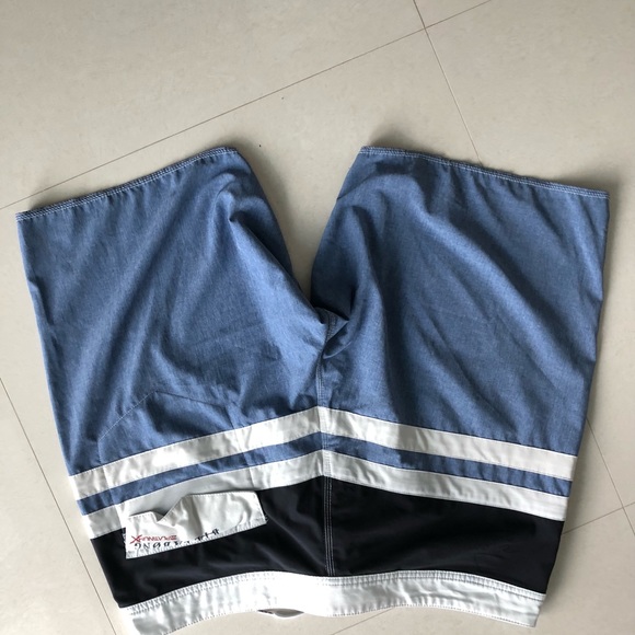 Board shorts - Picture 2 of 3